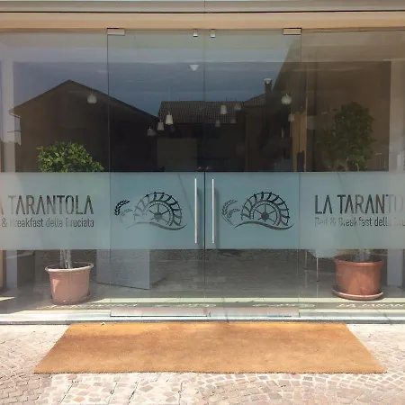 La Tarantola Bed & Breakfast *
